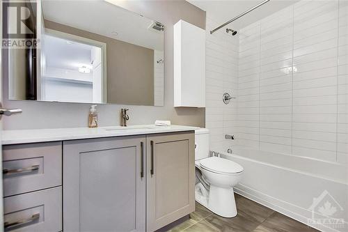 485 Richmond Road Unit#1402, Ottawa, ON - Indoor Photo Showing Bathroom