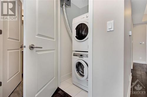 485 Richmond Road Unit#1402, Ottawa, ON - Indoor Photo Showing Laundry Room