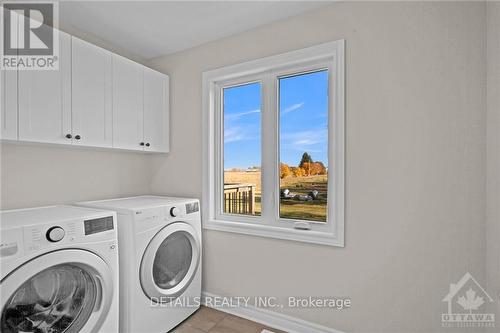 4251 Nixon Drive, Ottawa, ON - Indoor Photo Showing Laundry Room