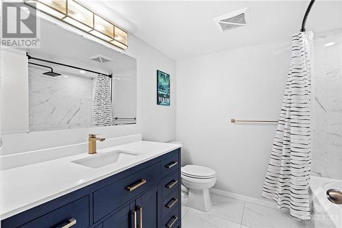 475 Laurier Avenue W Unit#702, Ottawa, ON - Indoor Photo Showing Bathroom