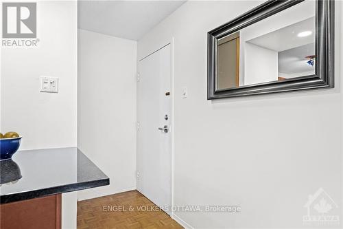 702 - 475 Laurier Avenue W, Ottawa, ON - Indoor Photo Showing Other Room