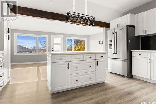 932 Hochelaga Street W, Moose Jaw, SK - Indoor Photo Showing Kitchen