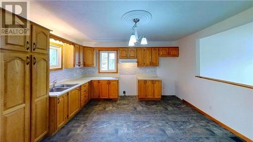 336 Marlborough Street, Cornwall, ON - Indoor Photo Showing Kitchen With Double Sink