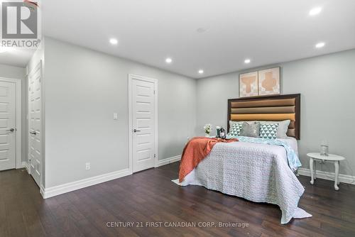 812 Jackpine Way, London, ON - Indoor Photo Showing Bedroom