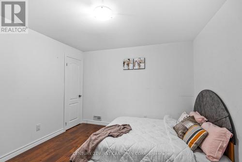 812 Jackpine Way, London, ON - Indoor Photo Showing Bedroom