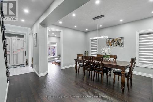 812 Jackpine Way, London, ON - Indoor Photo Showing Dining Room