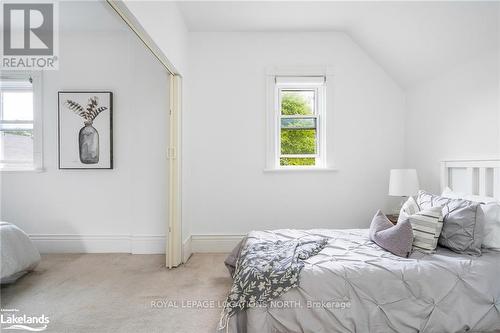 62 Bruce Street S, Blue Mountains, ON - Indoor Photo Showing Bedroom