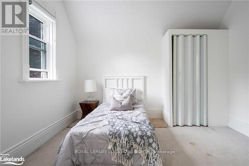 62 Bruce Street S, Blue Mountains, ON - Indoor Photo Showing Bedroom