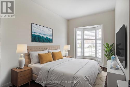 19 Tallforest Trail, Hamilton, ON - Indoor Photo Showing Bedroom