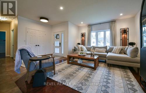 29 Majestic Drive, Timmins (Beaurivage), ON - Indoor Photo Showing Living Room