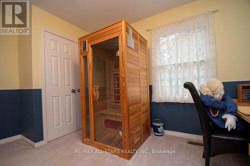 393 Elmwood Court, Oshawa (Samac), ON - Indoor Photo Showing Other Room