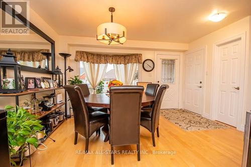 393 Elmwood Court, Oshawa (Samac), ON - Indoor Photo Showing Dining Room