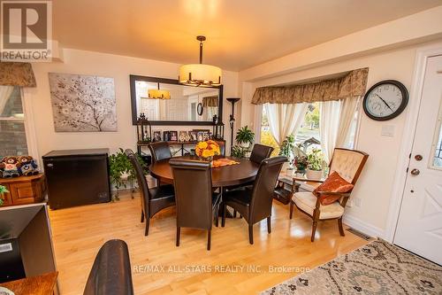 393 Elmwood Court, Oshawa (Samac), ON - Indoor Photo Showing Dining Room