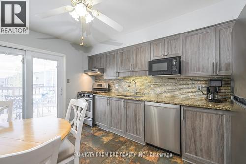 20 - 325 Lighthouse Road, London, ON - Indoor Photo Showing Kitchen With Upgraded Kitchen