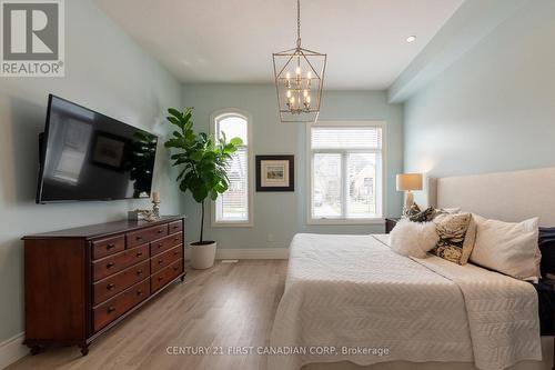 2263 Callingham Drive, London, ON - Indoor Photo Showing Bedroom