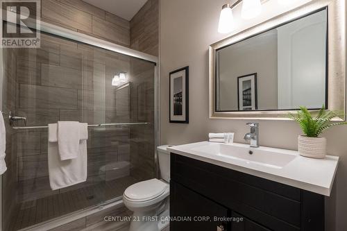 2263 Callingham Drive, London, ON - Indoor Photo Showing Bathroom