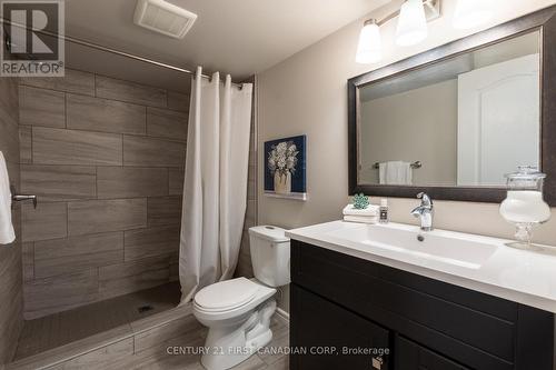 2263 Callingham Drive, London, ON - Indoor Photo Showing Bathroom