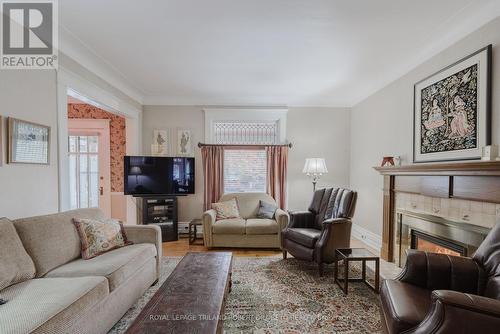 41 Gerrard Street, London, ON - Indoor Photo Showing Living Room With Fireplace