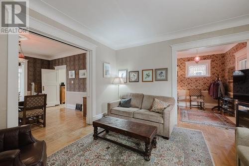 41 Gerrard Street, London, ON - Indoor Photo Showing Living Room