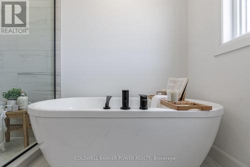 2692 Heardcreek Trail, London, ON - Indoor Photo Showing Bathroom