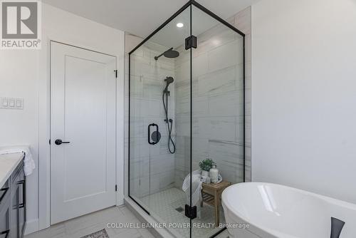 2692 Heardcreek Trail, London, ON - Indoor Photo Showing Bathroom