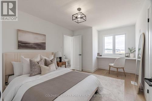 2692 Heardcreek Trail, London, ON - Indoor Photo Showing Bedroom