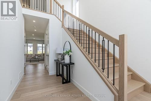 2692 Heardcreek Trail, London, ON - Indoor Photo Showing Other Room