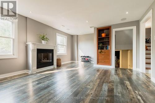 230 Chittick Crescent, Thames Centre (Dorchester), ON - Indoor Photo Showing Living Room With Fireplace