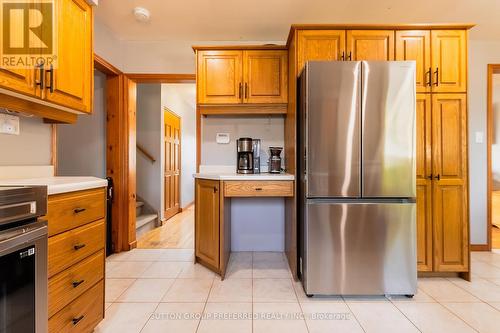 230 Chittick Crescent, Thames Centre (Dorchester), ON - Indoor Photo Showing Kitchen