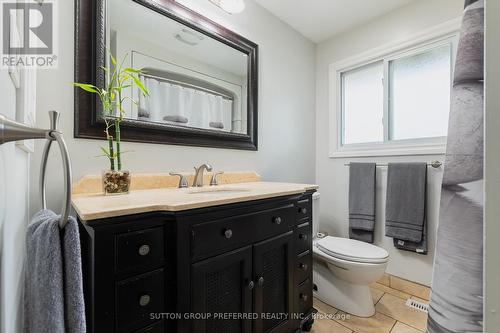 230 Chittick Crescent, Thames Centre (Dorchester), ON - Indoor Photo Showing Bathroom