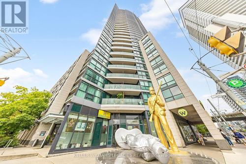 2711 - 600 Fleet Street, Toronto, ON - Outdoor With Balcony With Facade