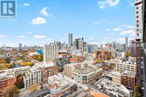 2207 - 330 Richmond Street W, Toronto, ON - Outdoor With View