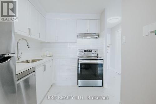 1113 - 99 Blackwell Avenue, Toronto, ON - Indoor Photo Showing Kitchen With Upgraded Kitchen