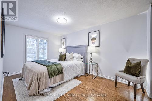 92 Breckonwood Crescent, Markham, ON - Indoor Photo Showing Bedroom