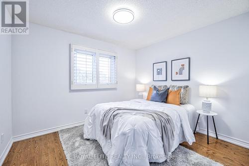 92 Breckonwood Crescent, Markham, ON - Indoor Photo Showing Bedroom