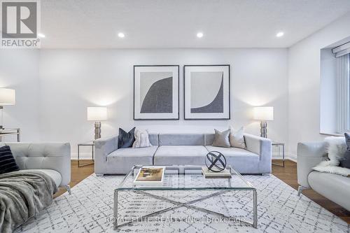 92 Breckonwood Crescent, Markham, ON - Indoor Photo Showing Living Room