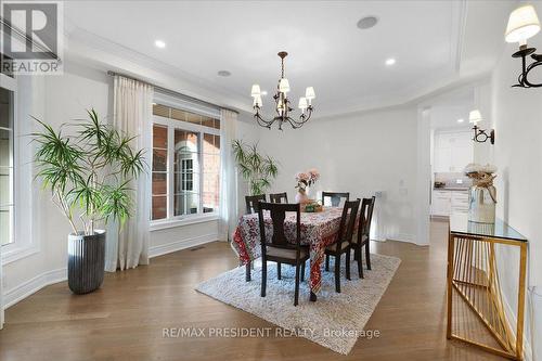 5 Classic Drive, Brampton, ON - Indoor Photo Showing Dining Room