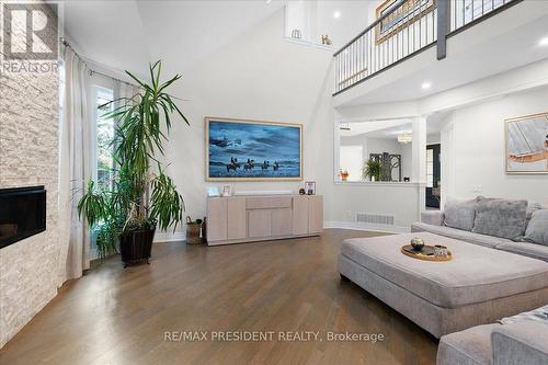 5 Classic Drive, Brampton, ON - Indoor Photo Showing Living Room With Fireplace