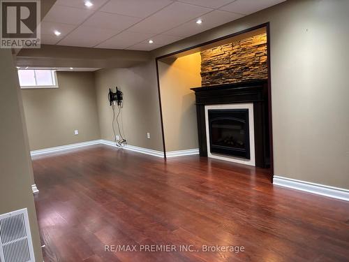 325 Vellore Avenue, Vaughan, ON - Indoor