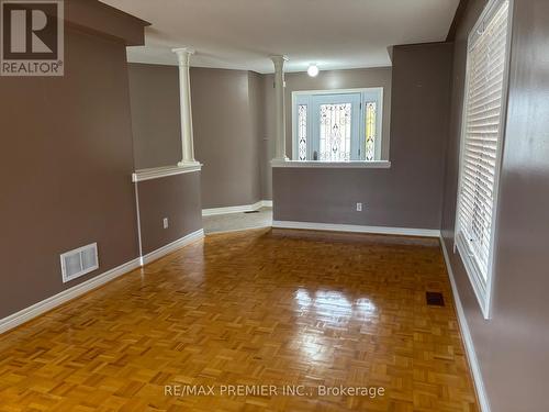 325 Vellore Avenue, Vaughan, ON - Indoor Photo Showing Other Room