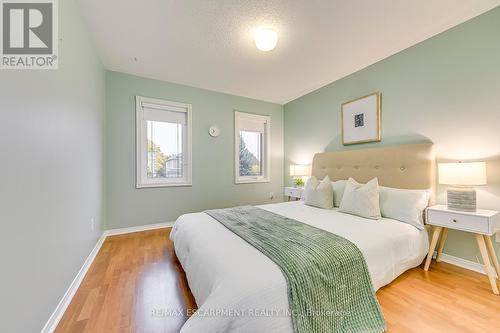 435 March Crescent, Oakville, ON - Indoor Photo Showing Bedroom