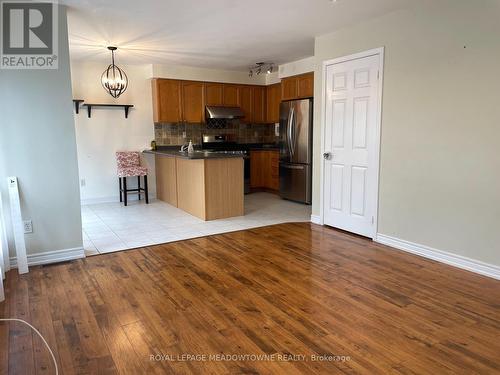 509 Collis Court, Milton, ON - Indoor Photo Showing Kitchen