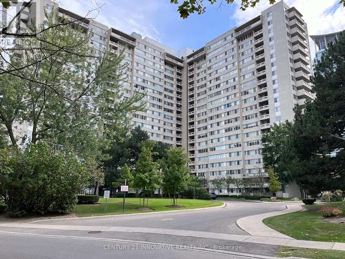 1811 - 3590 Kaneff Crescent, Mississauga, ON - Outdoor With Balcony With Facade