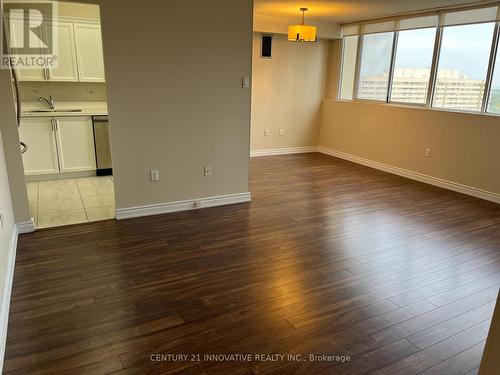 1811 - 3590 Kaneff Crescent, Mississauga, ON - Indoor Photo Showing Other Room