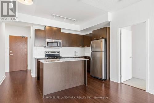 809 - 360 Square One Drive, Mississauga, ON - Indoor Photo Showing Kitchen