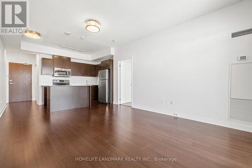 809 - 360 Square One Drive, Mississauga, ON - Indoor Photo Showing Kitchen