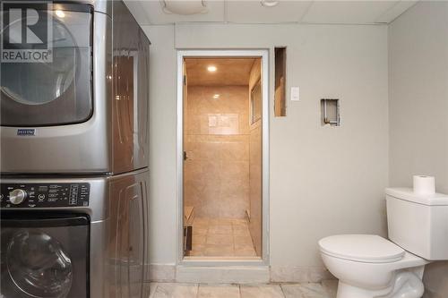 881 Robinson Drive, Sudbury, ON - Indoor Photo Showing Laundry Room