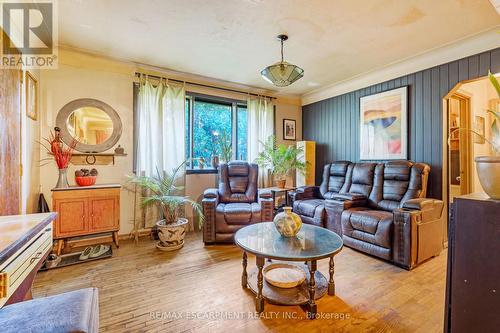 336 Margaret Avenue, Hamilton, ON - Indoor Photo Showing Living Room