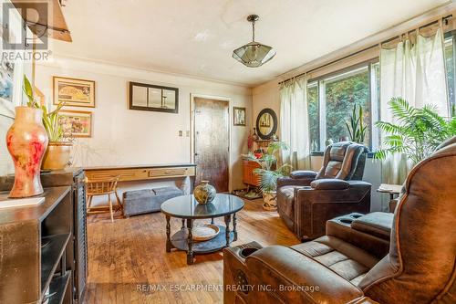 336 Margaret Avenue, Hamilton, ON - Indoor Photo Showing Living Room