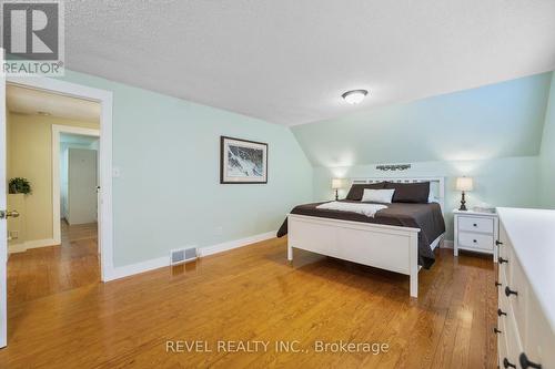 8181 Indian Trail, Guelph/Eramosa, ON - Indoor Photo Showing Bedroom